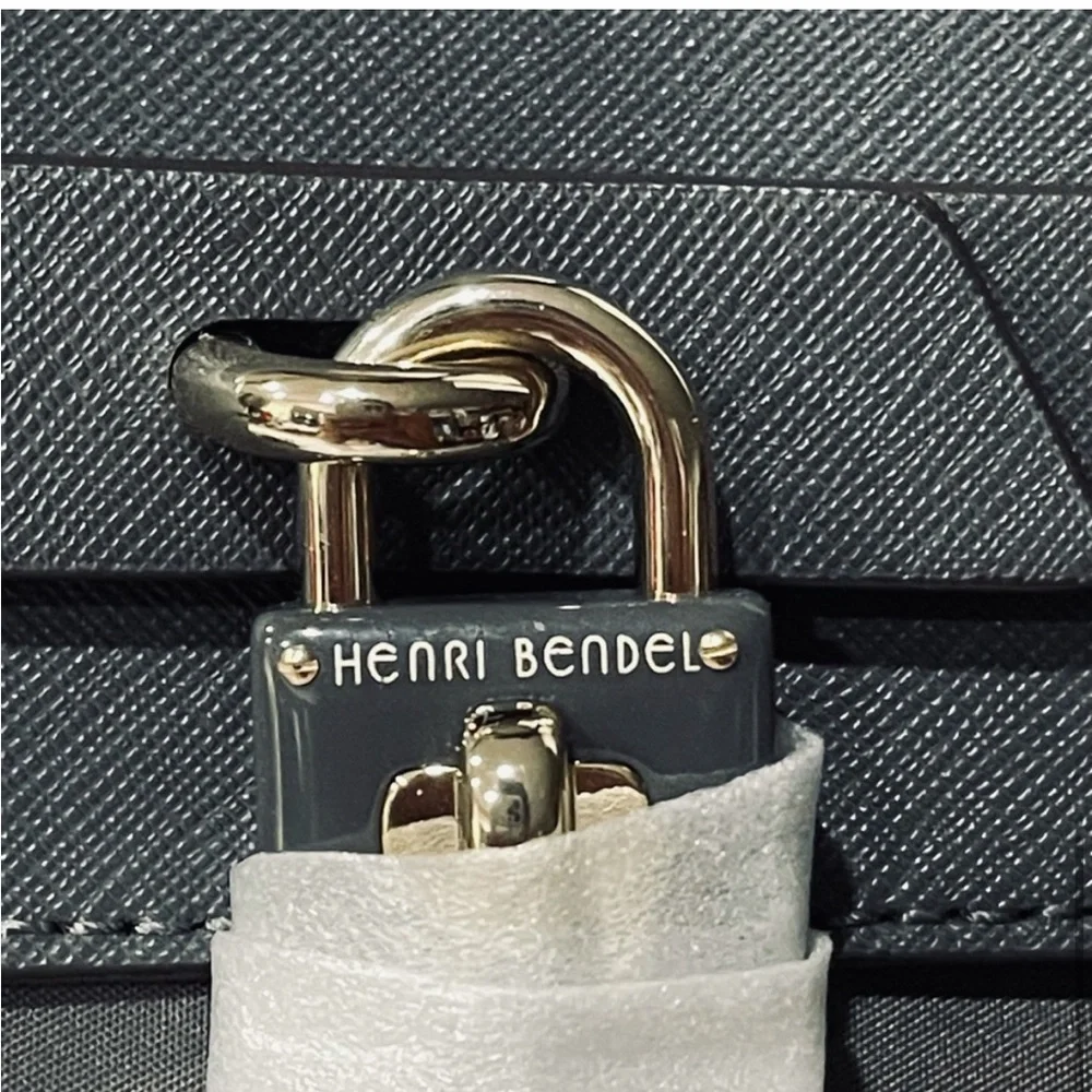 NWOT Gray Henri Bendel Jetsetter Convertible Nylon & Leather Backpack DUST BAG! - Picture 8 of 11